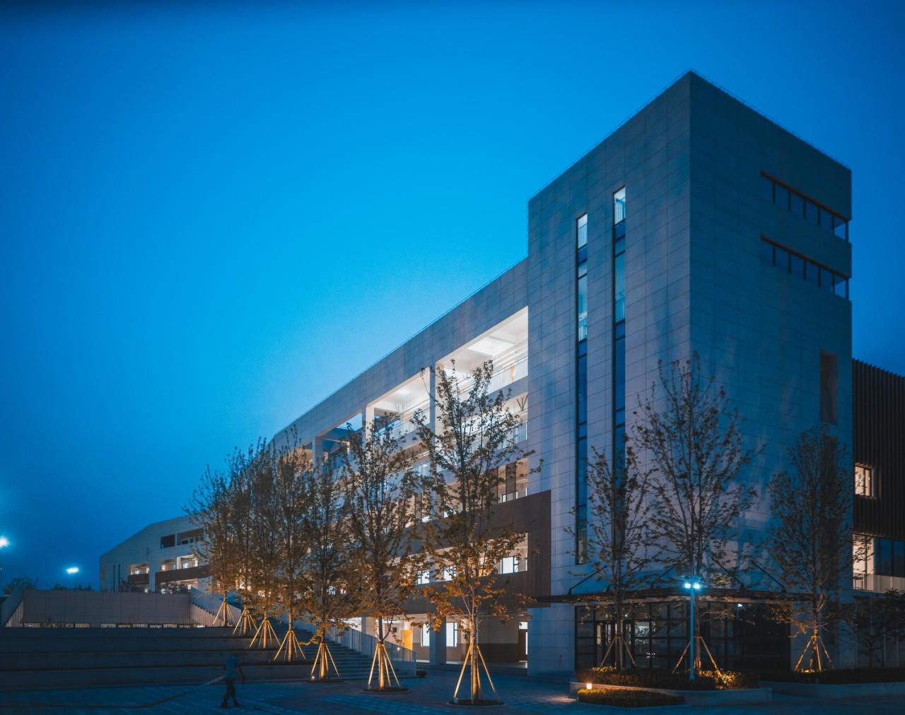 BIM建筑|此时此地：面向走班教学的高密度校园实践——青浦兰生•思源中学 / 创霖-泽柏