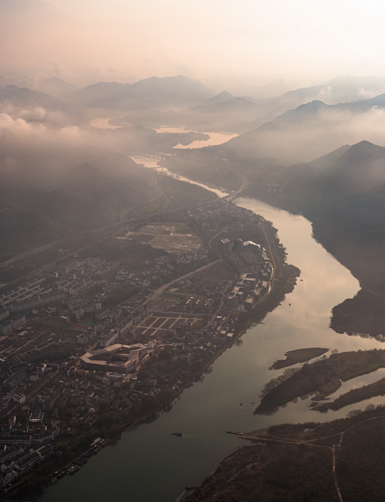 BIM建筑|丽水最大艺术综合体：古堰画乡艺术中心 / 孟凡浩-line+建筑事务所