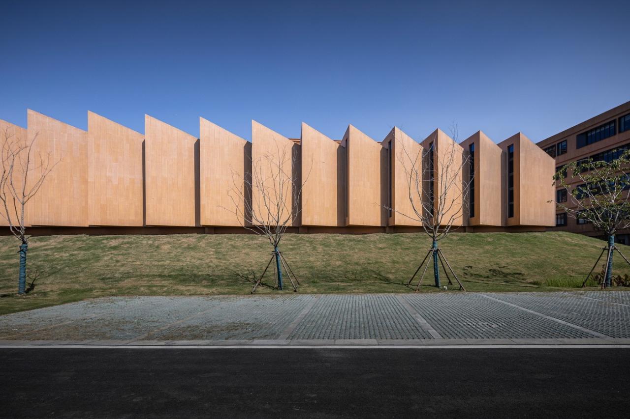 BIM建筑|江苏省梅村高级中学空港分校 / 华南理工大学建筑设计研究院