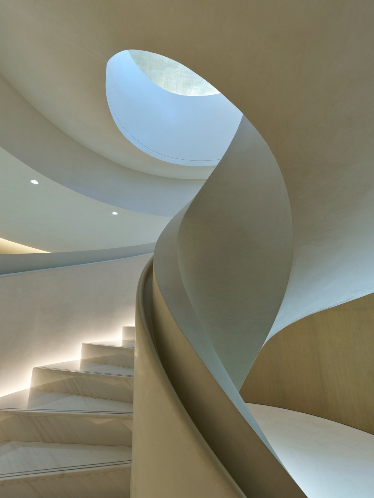 BIM建筑|铂瑞雅居与新加坡艾迪逊酒店 / 萨夫迪建筑事务所