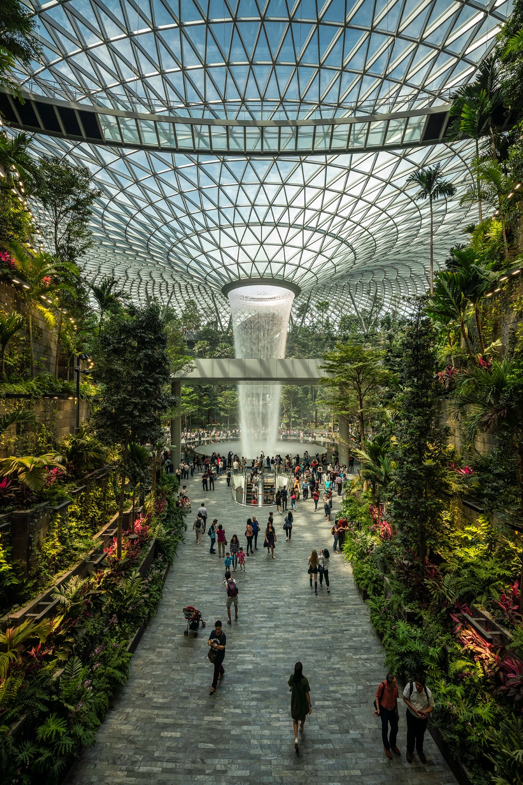 BIM建筑|铂瑞雅居与新加坡艾迪逊酒店 / 萨夫迪建筑事务所