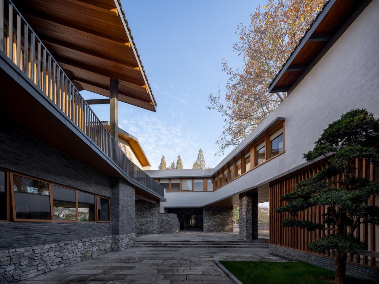 BIM建筑|龙南村党群中心 / 森上建筑