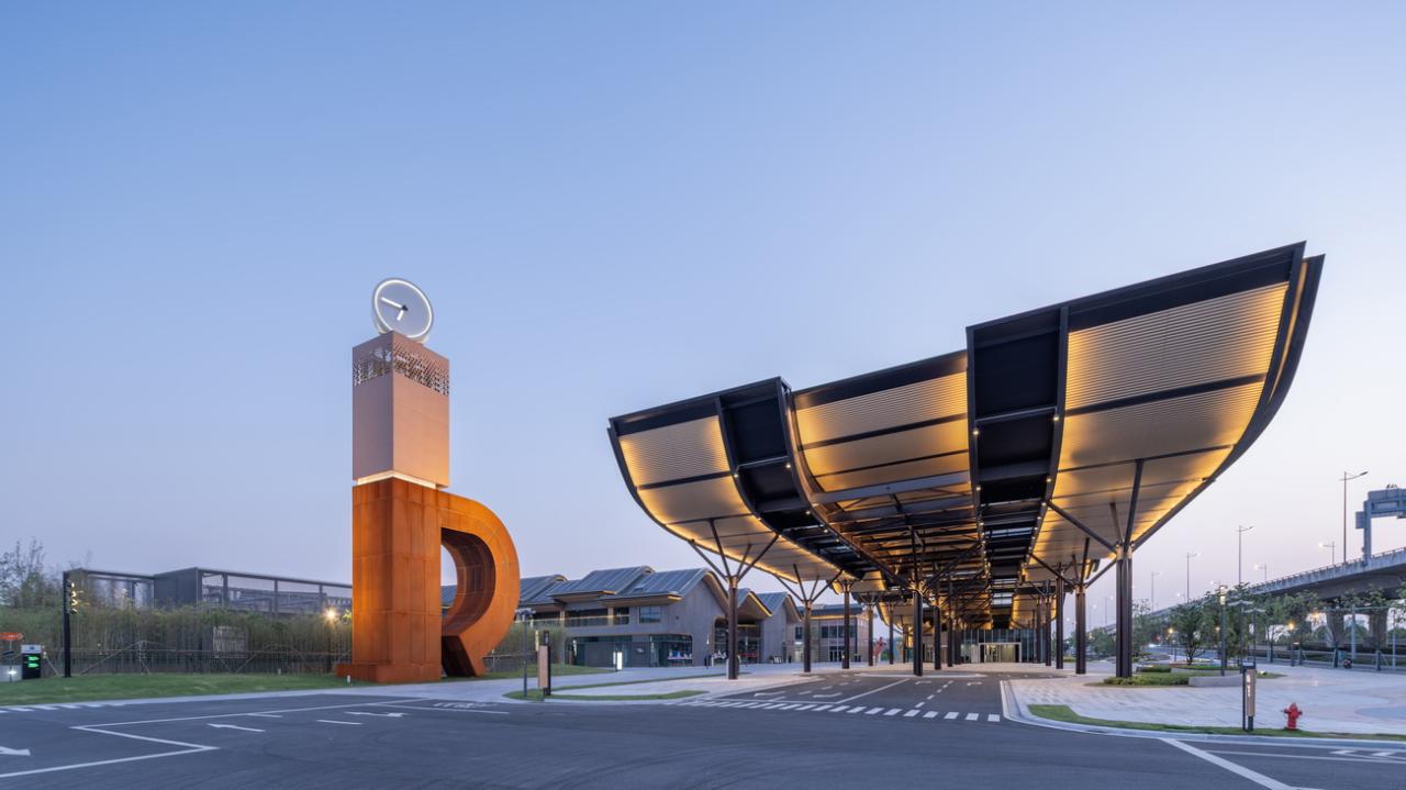 BIM建筑|跳舞的iD人 / SPARK