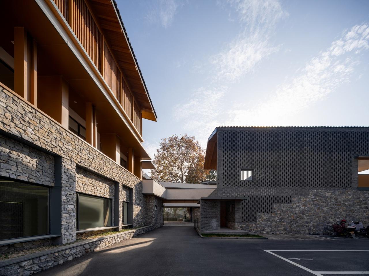 BIM建筑|龙南村党群中心 / 森上建筑