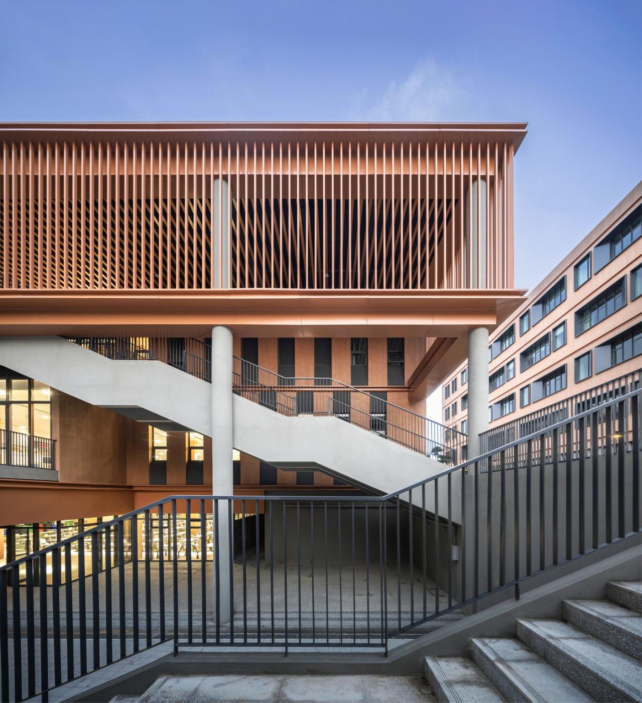 BIM建筑|江苏省梅村高级中学空港分校 / 华南理工大学建筑设计研究院