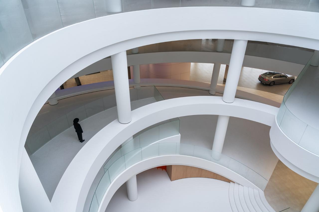 BIM建筑|充分考虑在地化和适应性，打造BMW宝马“绿星灯塔” / ARCHIHOPE