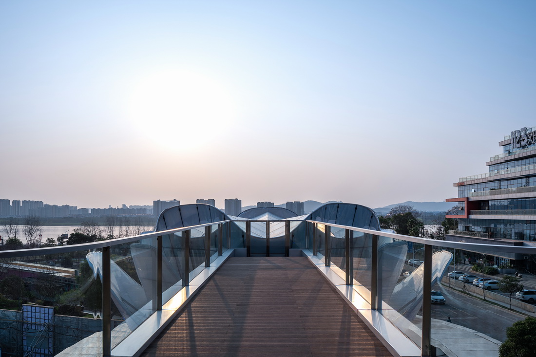 BIM建筑|整体可动的动态建筑：长沙“湘江之眼” / 朱培栋-line+建筑事务所