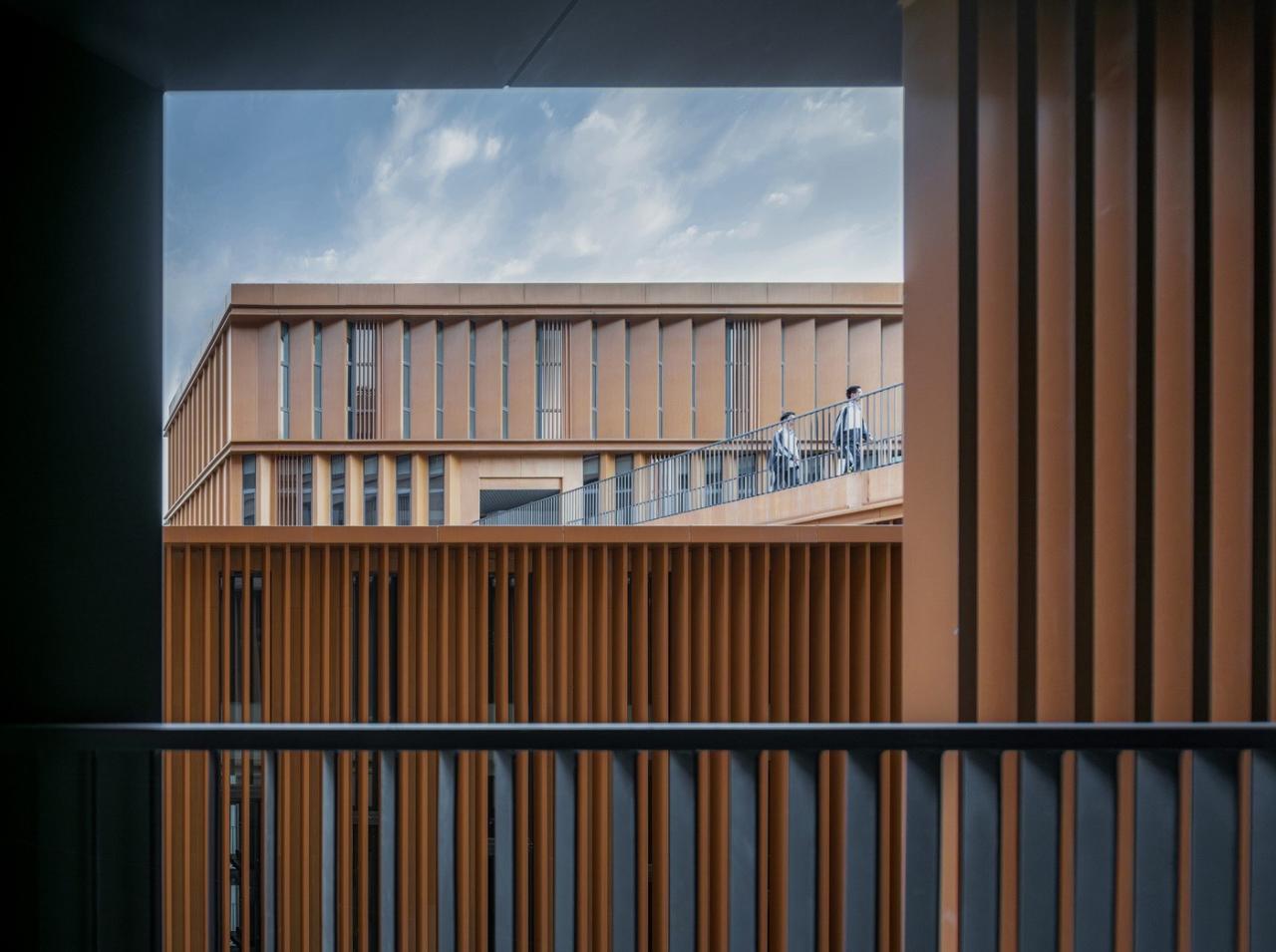 BIM建筑|江苏省梅村高级中学空港分校 / 华南理工大学建筑设计研究院