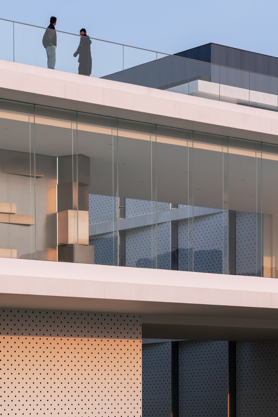 BIM建筑|充分考虑在地化和适应性，打造BMW宝马“绿星灯塔” / ARCHIHOPE