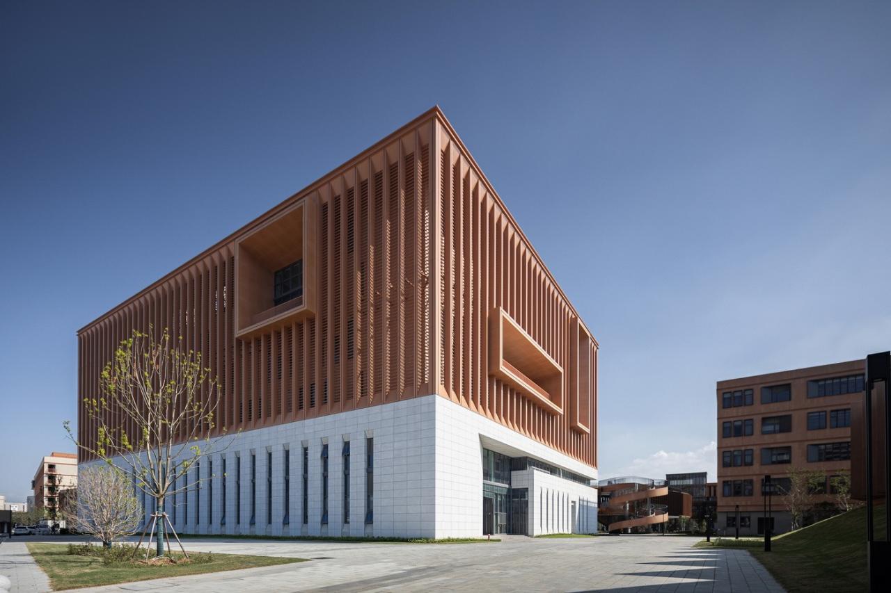 BIM建筑|江苏省梅村高级中学空港分校 / 华南理工大学建筑设计研究院