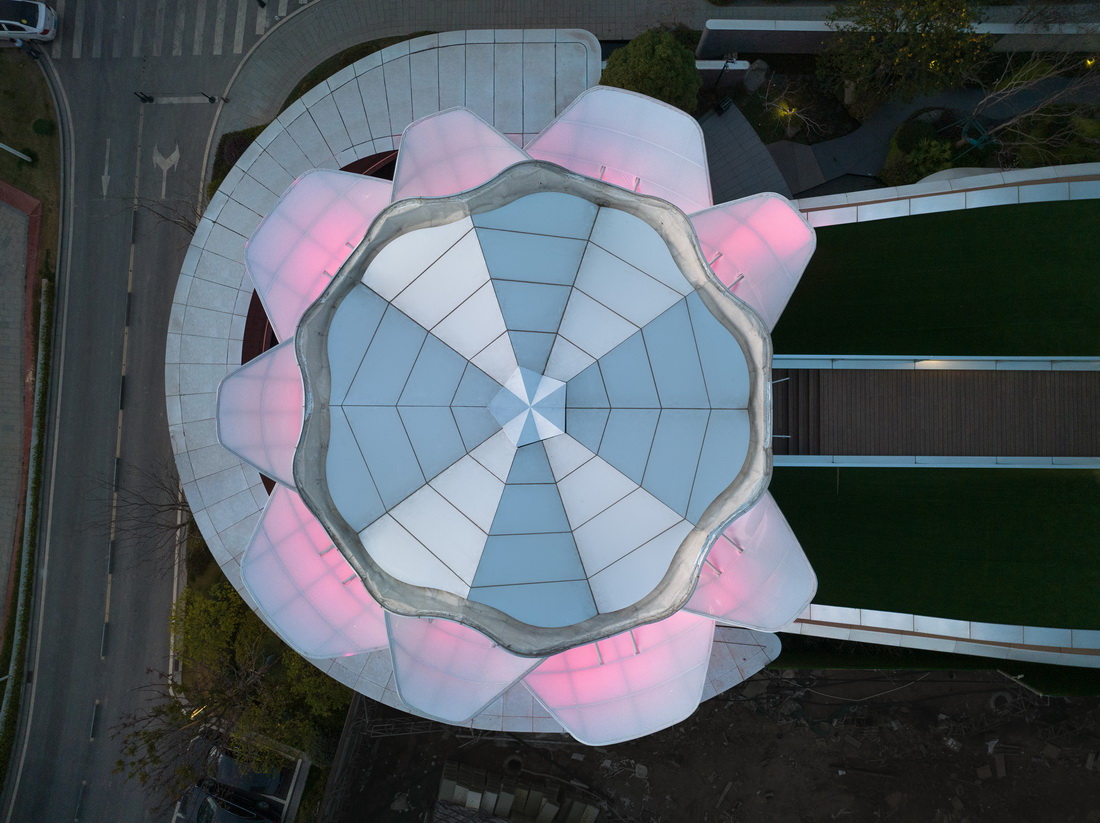 BIM建筑|整体可动的动态建筑：长沙“湘江之眼” / 朱培栋-line+建筑事务所