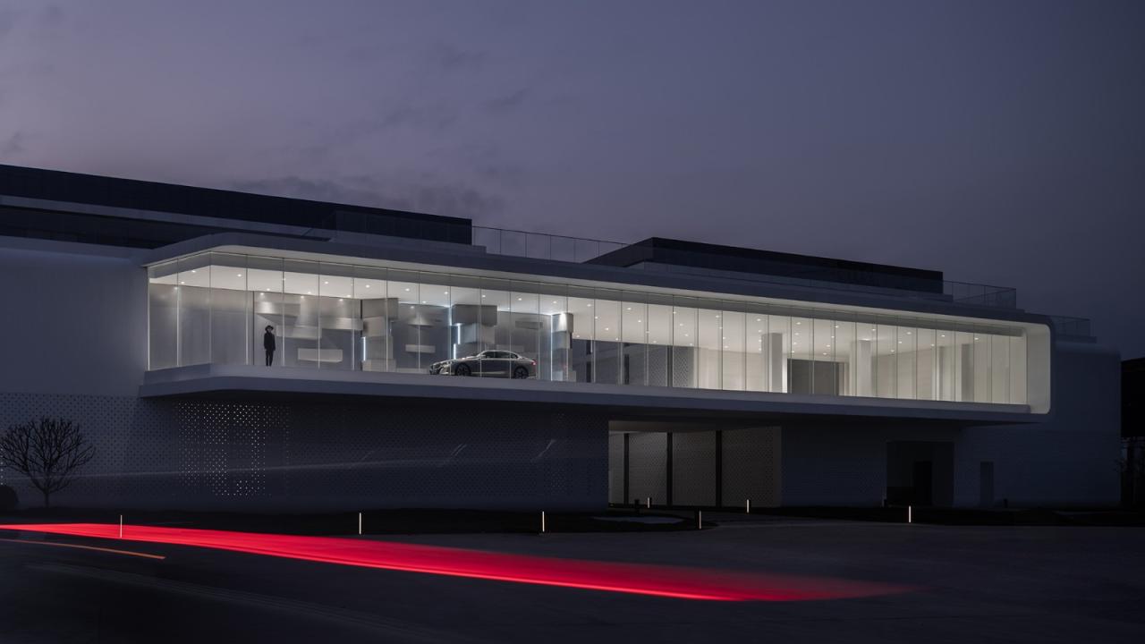 BIM建筑|充分考虑在地化和适应性，打造BMW宝马“绿星灯塔” / ARCHIHOPE