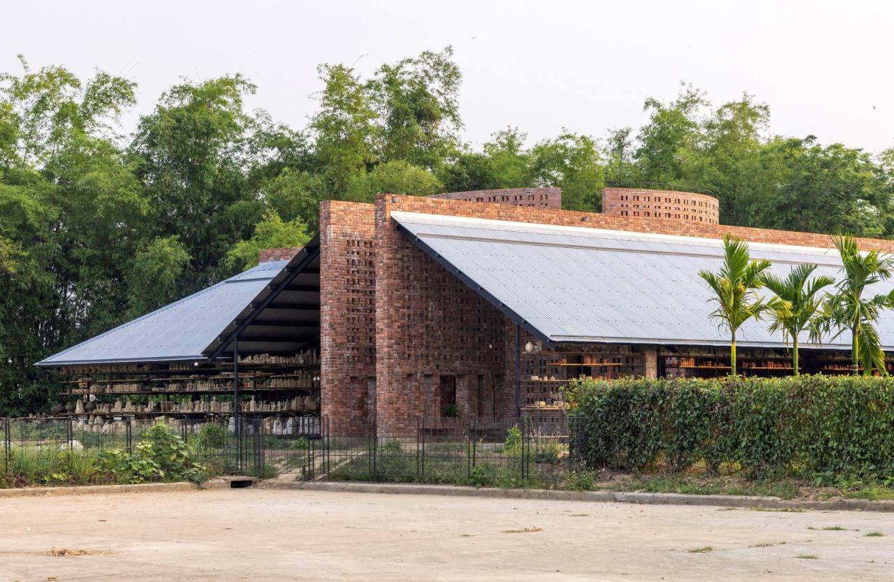 BIM建筑|陶俑工作室 / Tropical Space