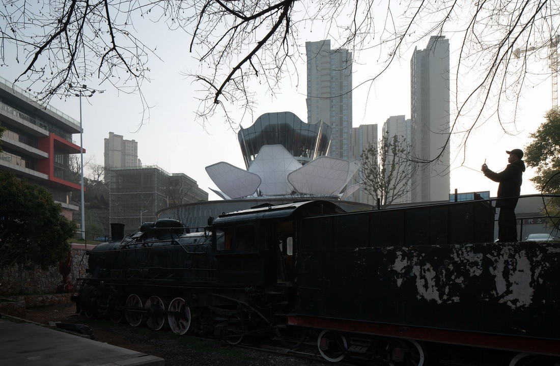 BIM建筑|整体可动的动态建筑：长沙“湘江之眼” / 朱培栋-line+建筑事务所