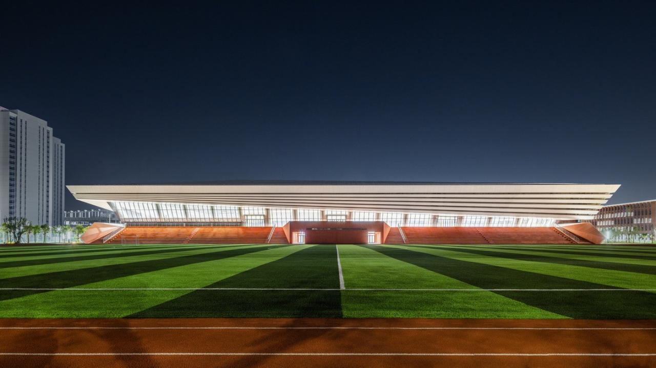 BIM建筑|白鹭齐飞 湿地展翼：渤海科技大学体育馆 /中科院建筑设计研究院有限公司