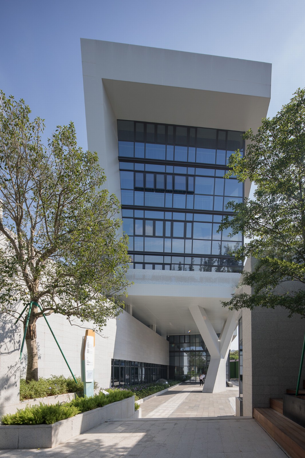 BIM建筑|南方科技大学附属实验学校 / 立方设计