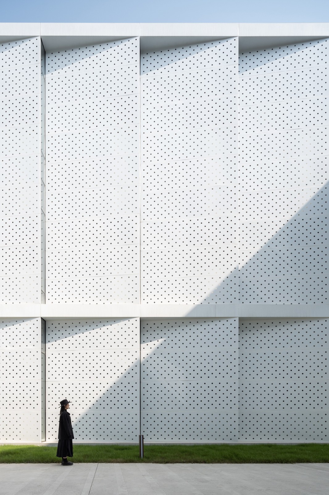 BIM建筑|充分考虑在地化和适应性，打造BMW宝马“绿星灯塔” / ARCHIHOPE