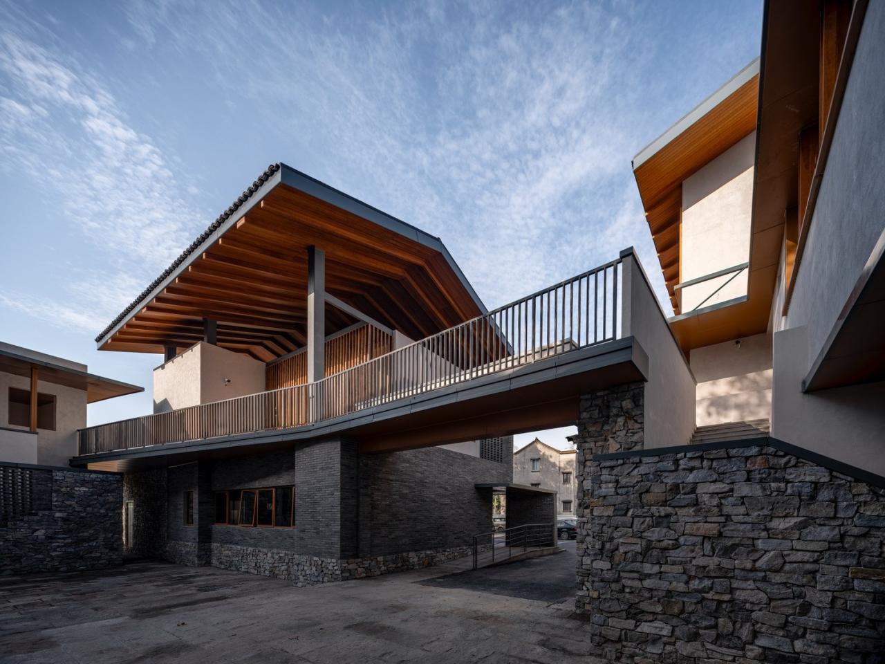 BIM建筑|龙南村党群中心 / 森上建筑