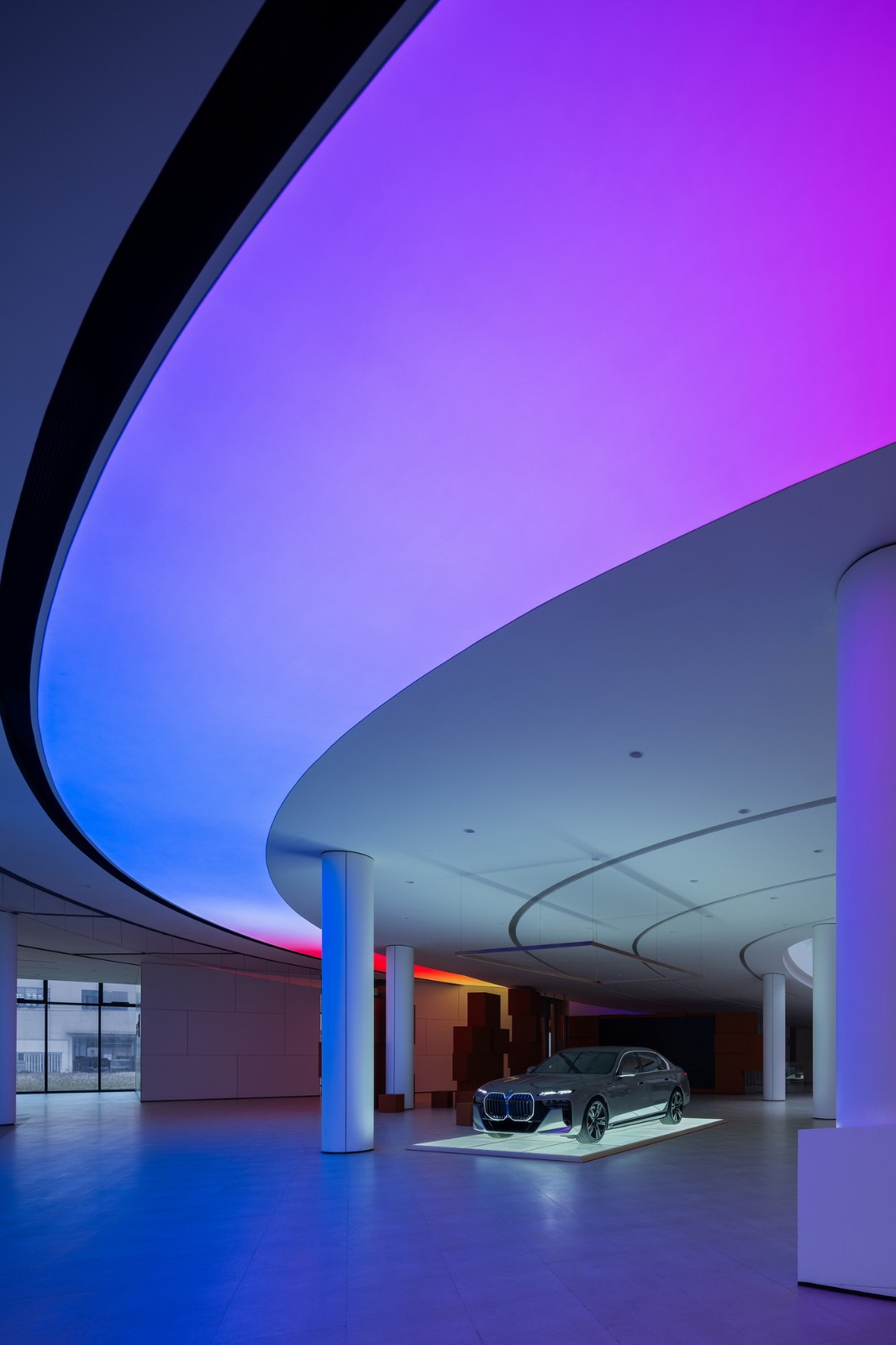 BIM建筑|充分考虑在地化和适应性，打造BMW宝马“绿星灯塔” / ARCHIHOPE