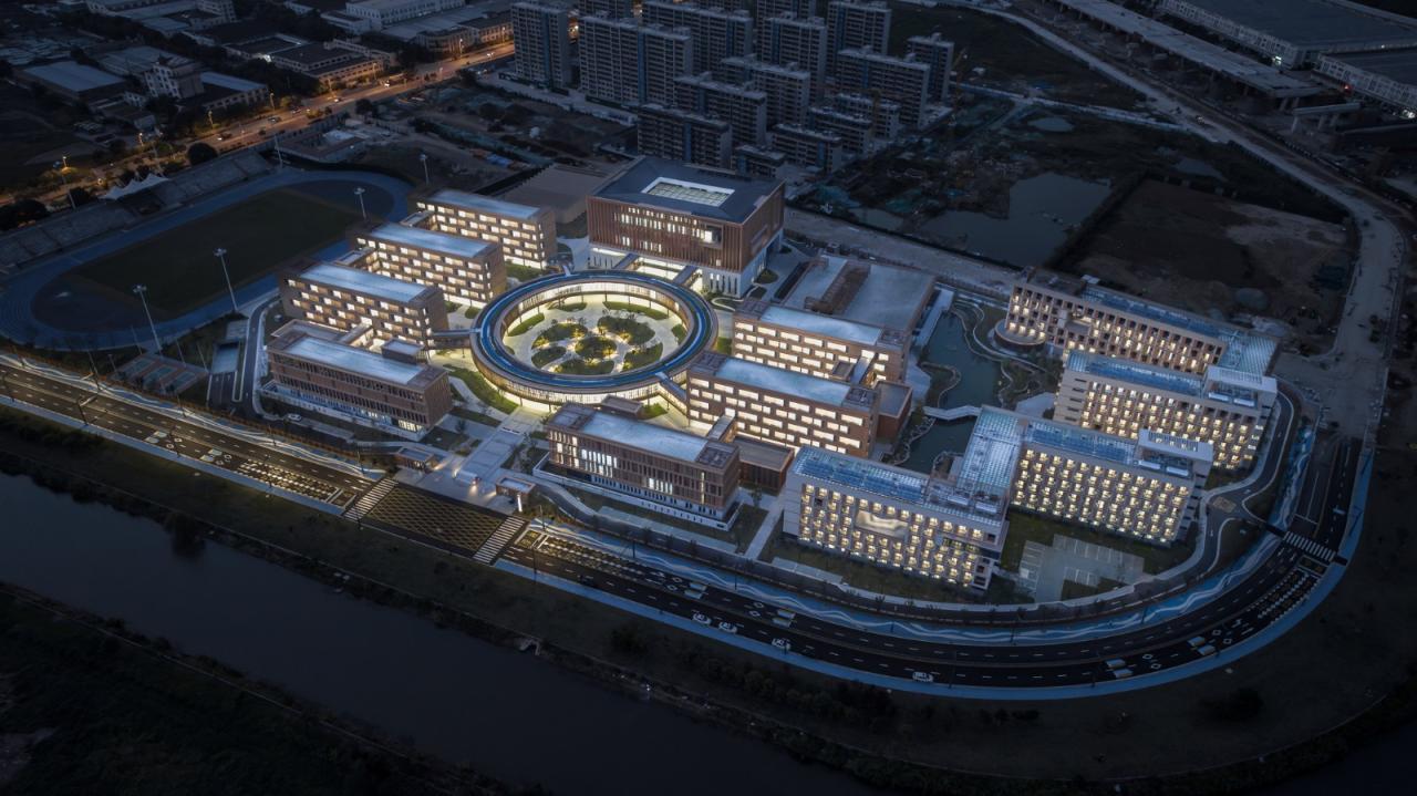 BIM建筑|江苏省梅村高级中学空港分校 / 华南理工大学建筑设计研究院