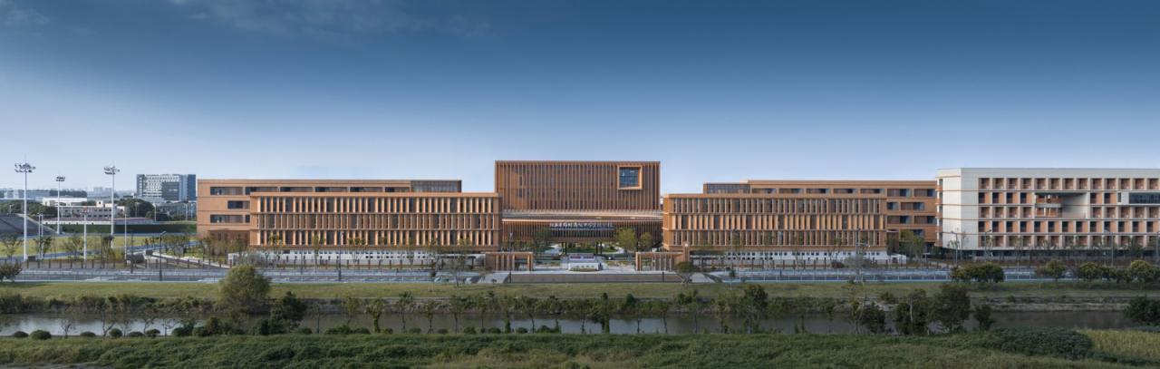 BIM建筑|江苏省梅村高级中学空港分校 / 华南理工大学建筑设计研究院