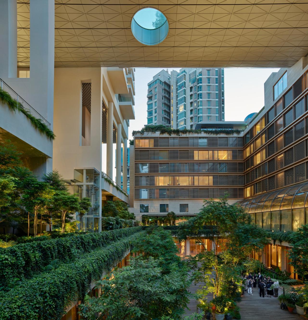 BIM建筑|铂瑞雅居与新加坡艾迪逊酒店 / 萨夫迪建筑事务所