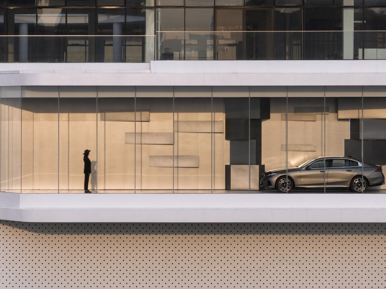 BIM建筑|充分考虑在地化和适应性，打造BMW宝马“绿星灯塔” / ARCHIHOPE