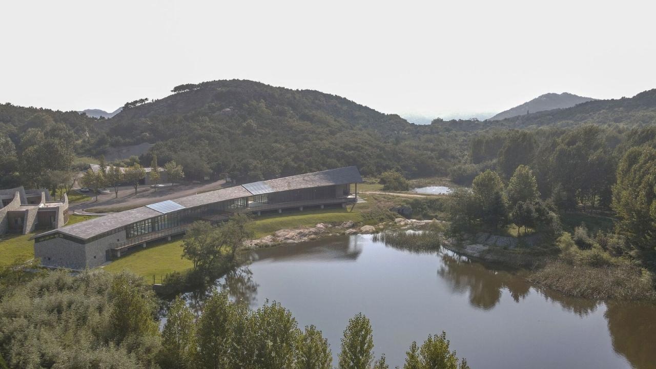 BIM建筑|驻龙山游客中心 / Aurelien Chen