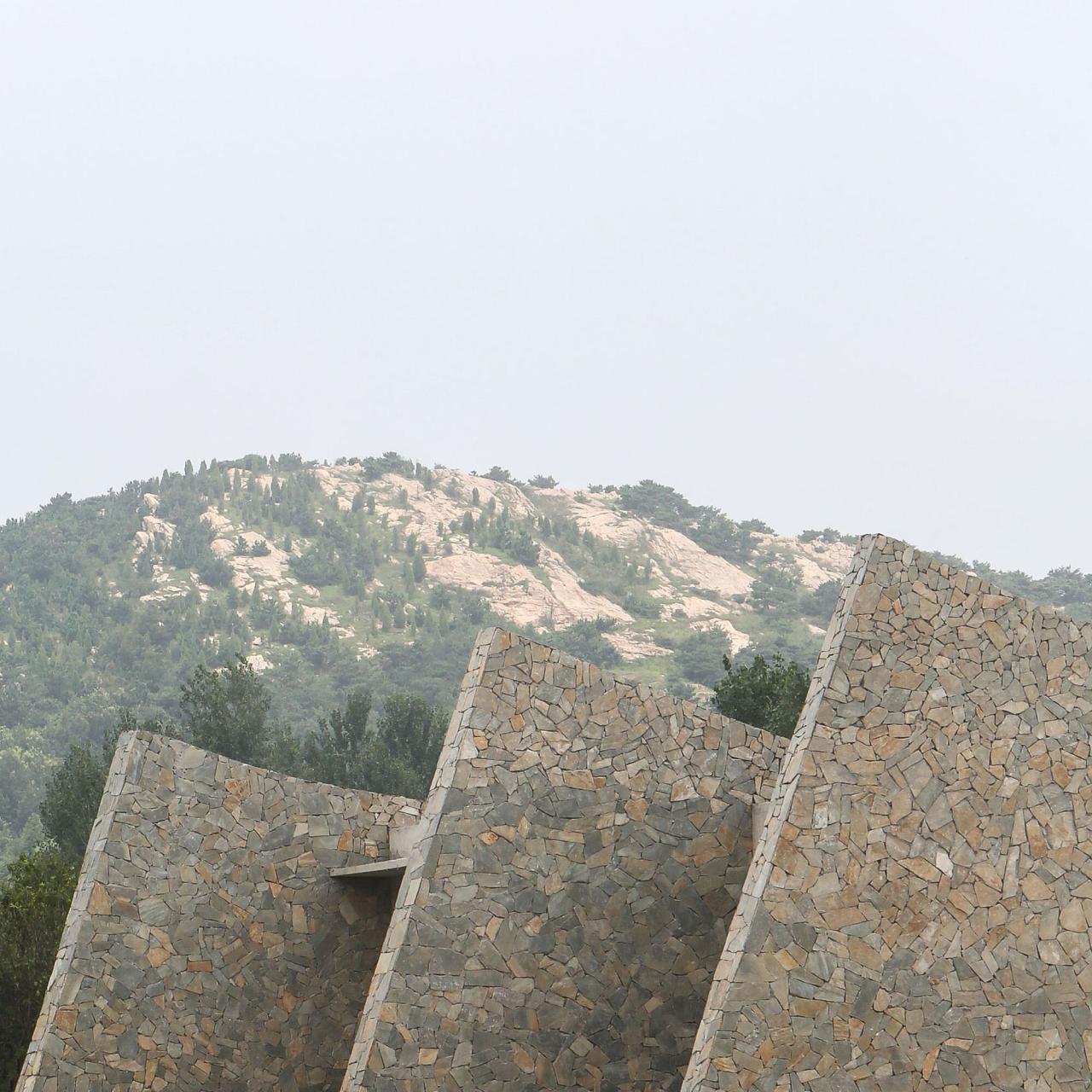 BIM建筑|驻龙山游客中心 / Aurelien Chen