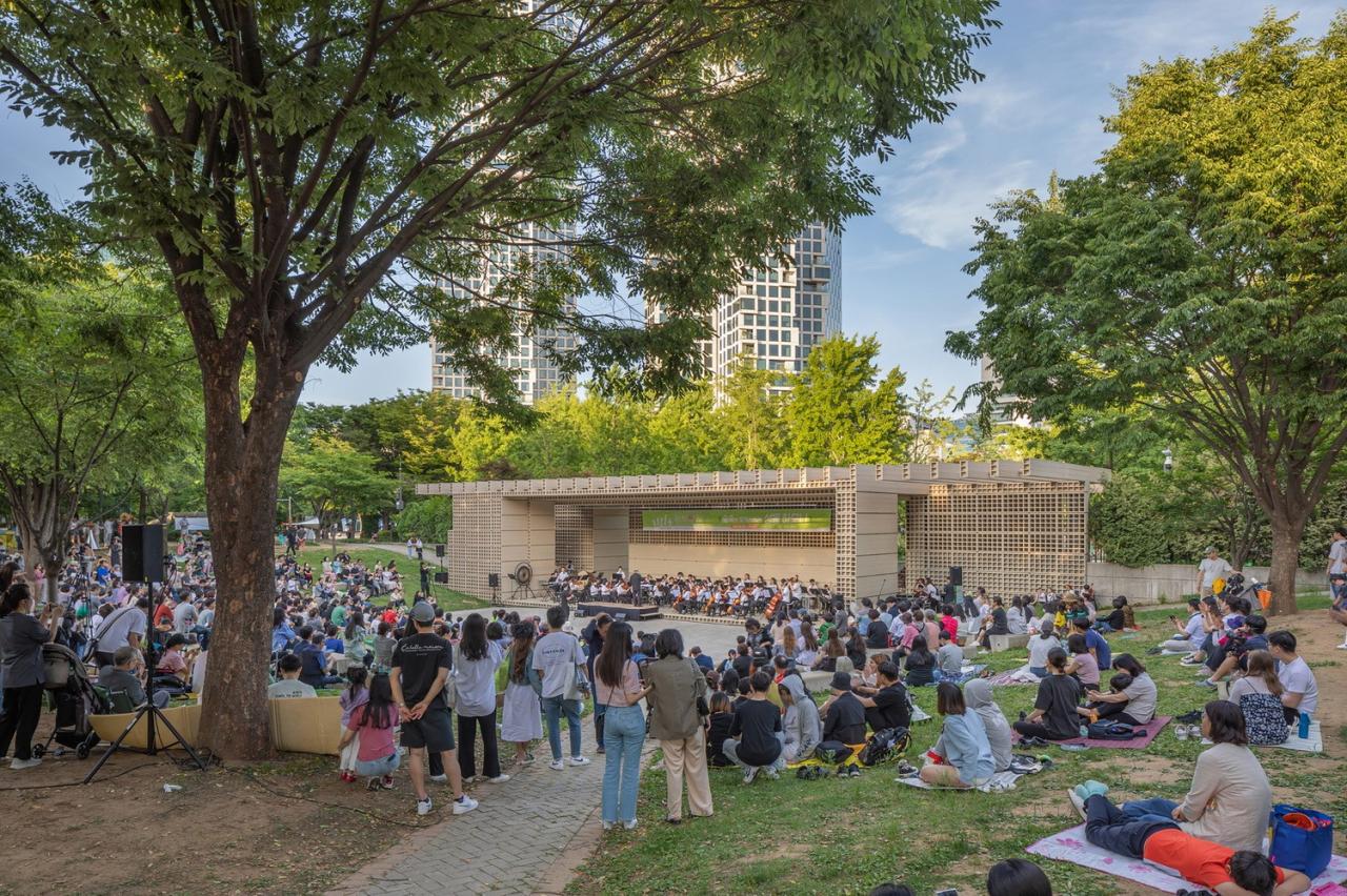 BIM建筑|生态矩阵，呼吸网亭 / Soltozibin Architects