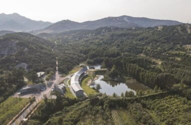 BIM建筑|驻龙山游客中心 / Aurelien Chen-BIM建筑网