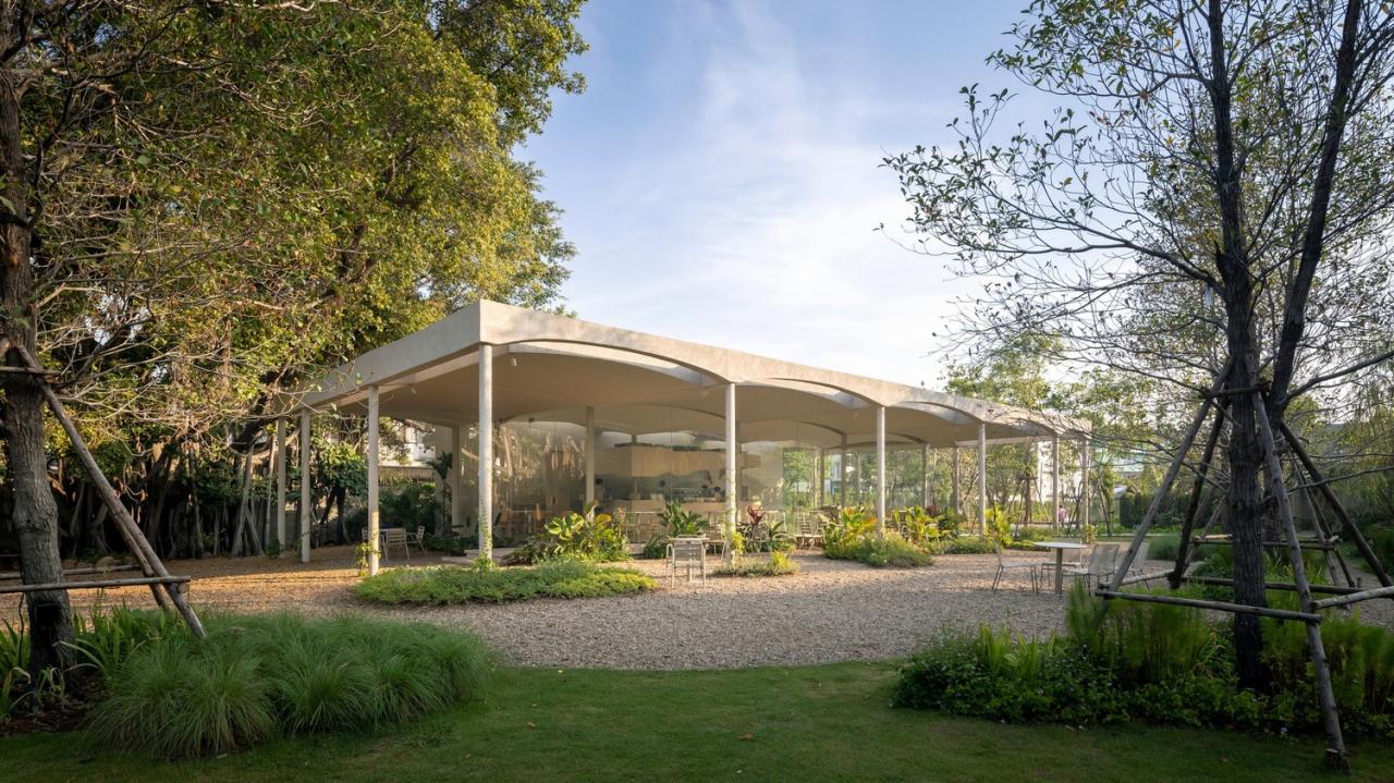 BIM建筑|小火炉&小树桩咖啡店和游乐场 / NITAPROW