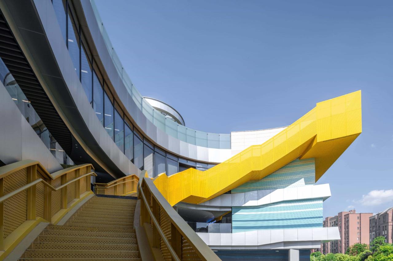 BIM建筑|金地方邻泗泾商业中心 / Wutopia Lab