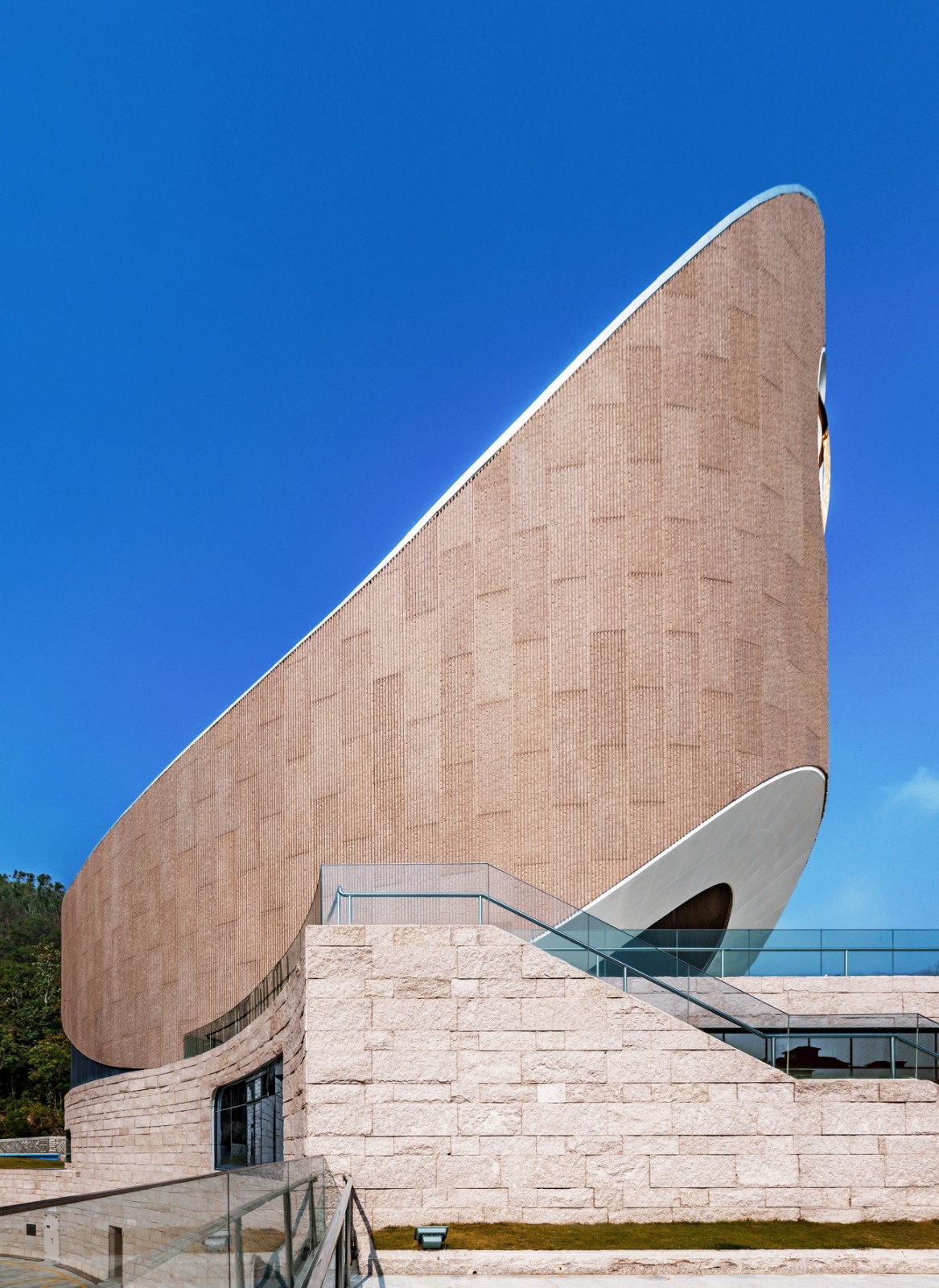 BIM建筑|巨龙山教堂 / INUCE • Dirk U. Moench