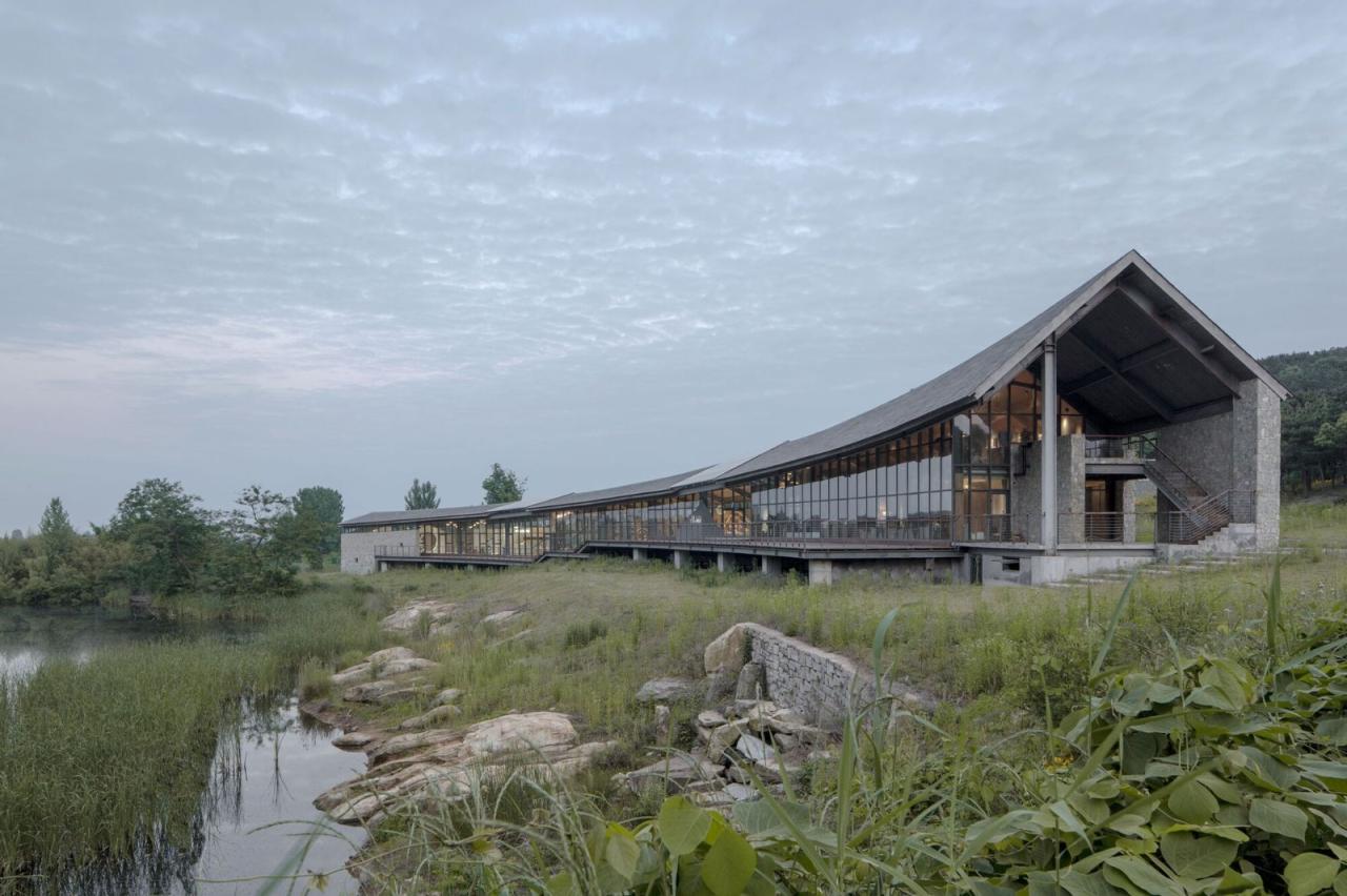 BIM建筑|驻龙山游客中心 / Aurelien Chen