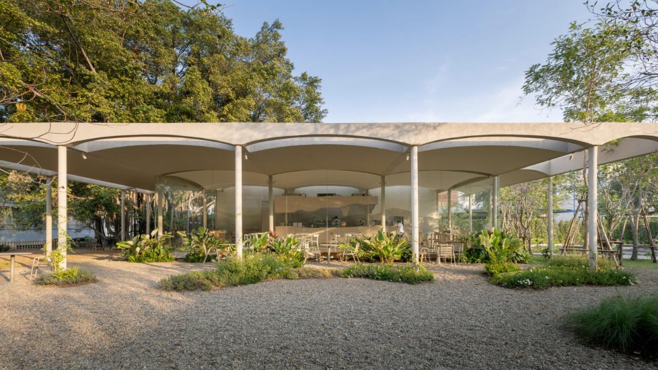 BIM建筑|小火炉&小树桩咖啡店和游乐场 / NITAPROW