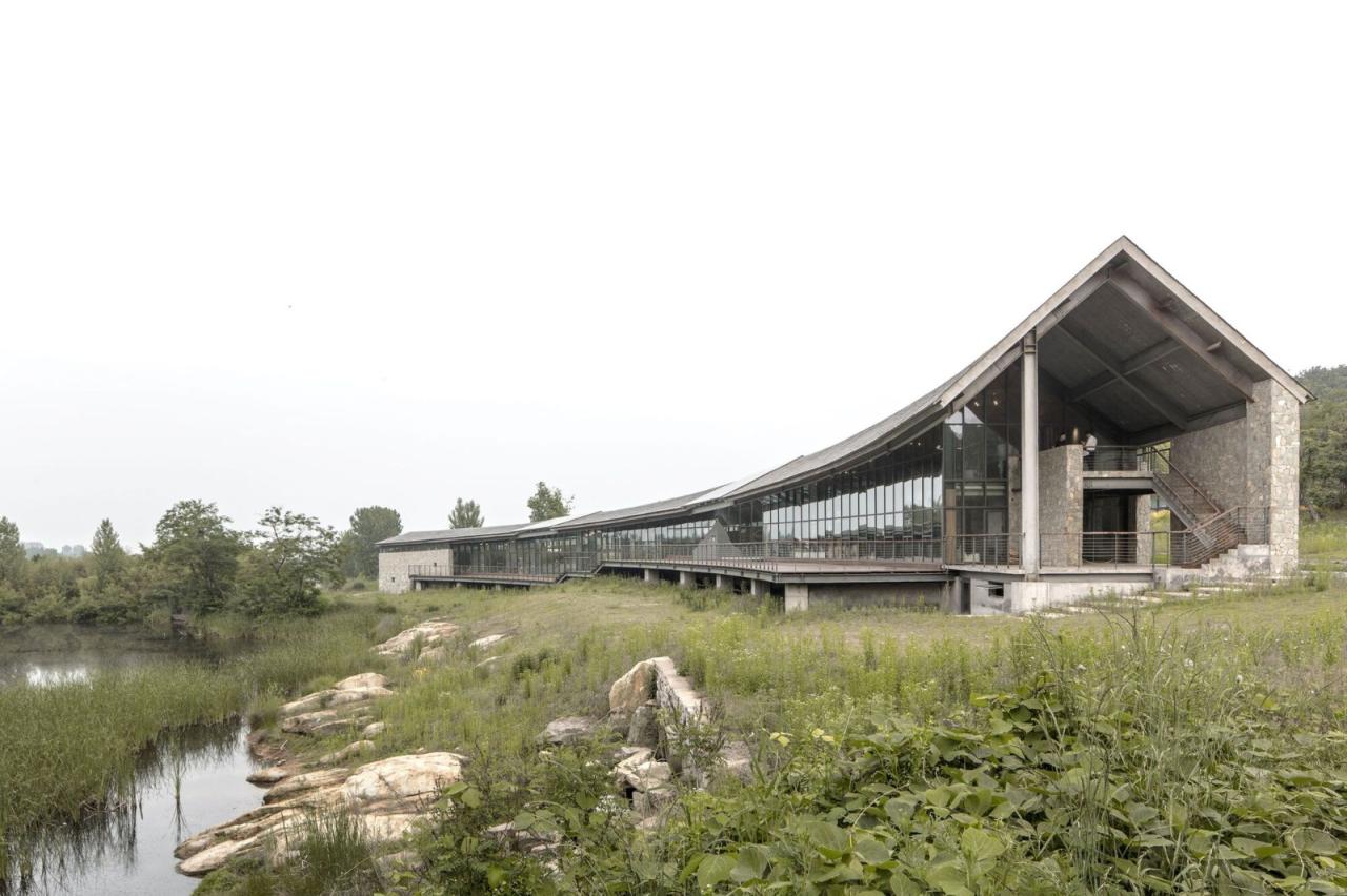 BIM建筑|驻龙山游客中心 / Aurelien Chen