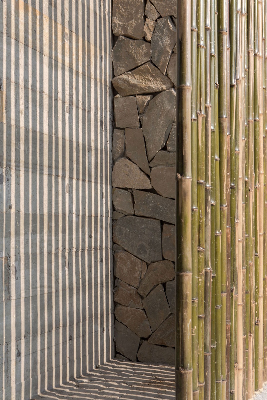 BIM建筑|驻龙山游客中心 / Aurelien Chen