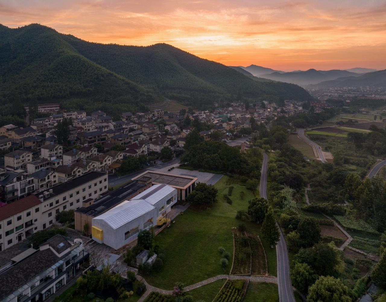 BIM建筑|基于空间叙事的乡村建筑改造实践探索 / 上海交通大学设计学院杜春宇团队