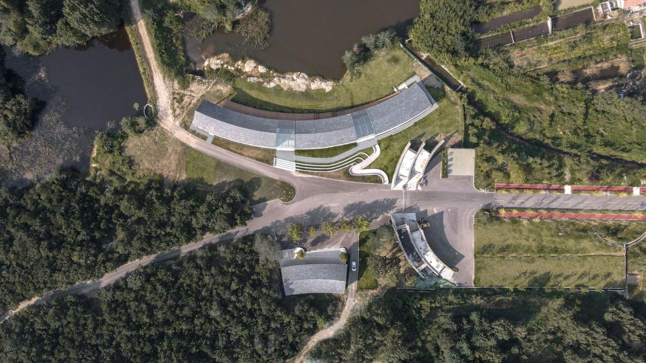 BIM建筑|驻龙山游客中心 / Aurelien Chen