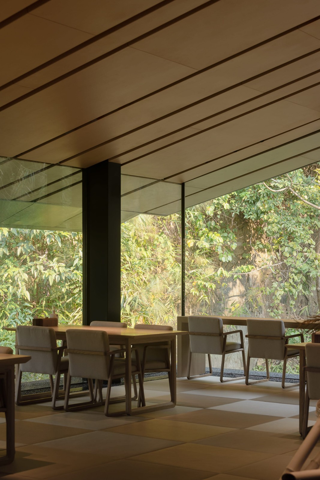 BIM建筑|三亚山谷餐厅（森海·四葉） / PLAT ASIA