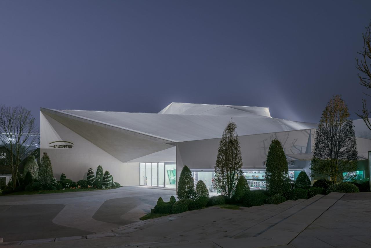 BIM建筑|麓湖一片森林儿童博物馆 / 大料建筑