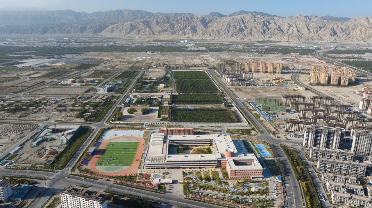 BIM建筑|华山中学博古其校区 / 荣朝晖工作室