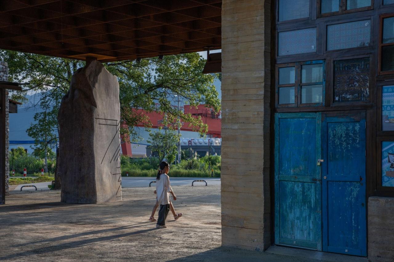 BIM建筑|瑶客共生广场 / 有限设计工作室