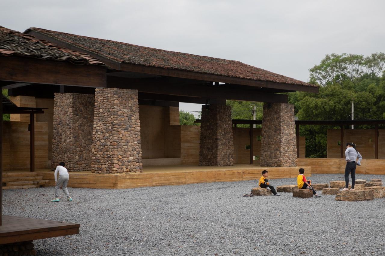 BIM建筑|瑶客共生广场 / 有限设计工作室