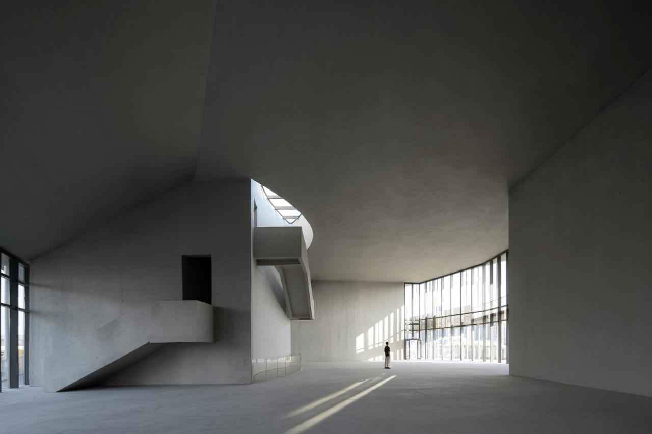 BIM建筑|湖南广电芒果马栏山广场 / 地方工作室