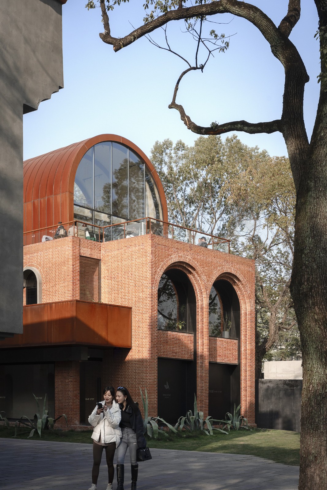 BIM建筑|53° ·EKA天物，上海 / 本哲建筑