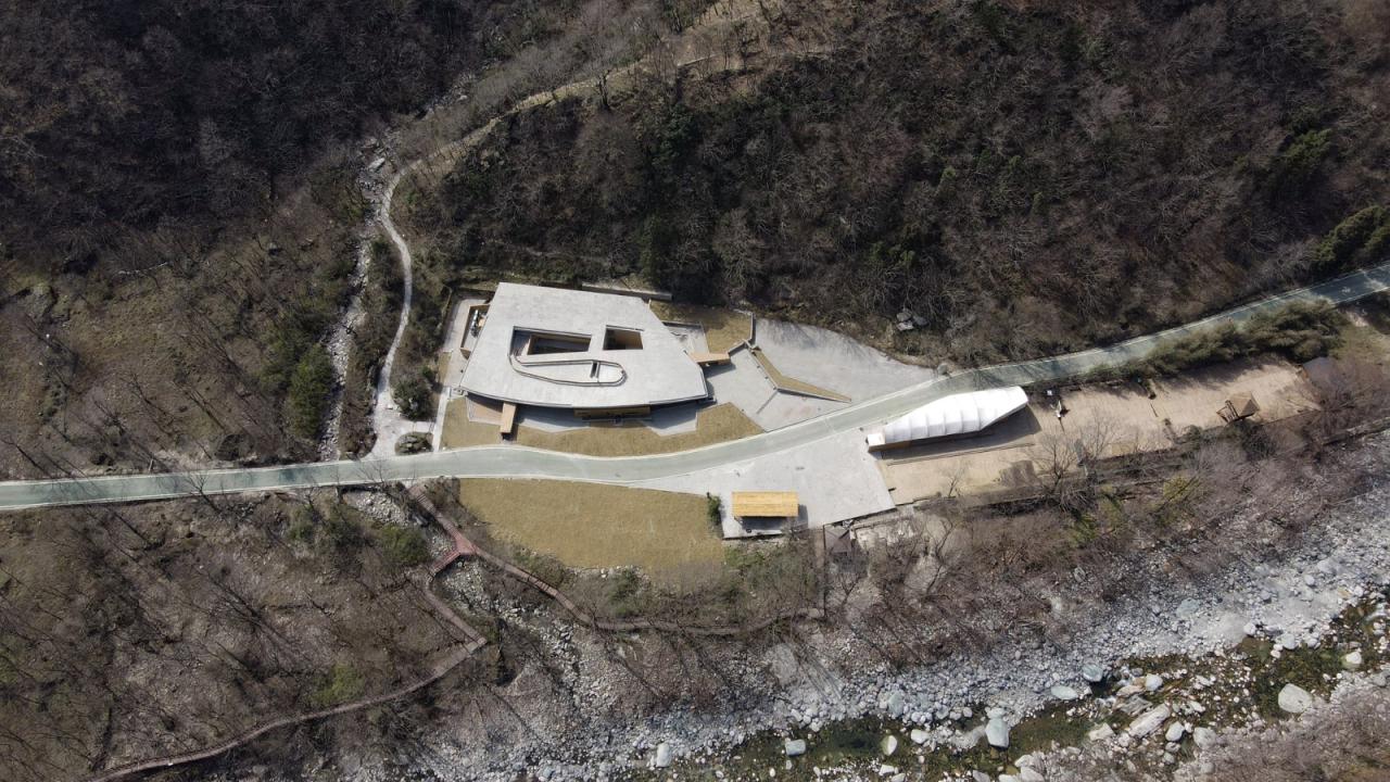 BIM建筑|唐家河自然教育中心 / 合造社建筑设计