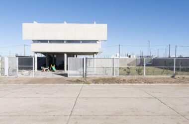 BIM建筑|柱间住宅 / Esteras Perrote-BIM建筑网