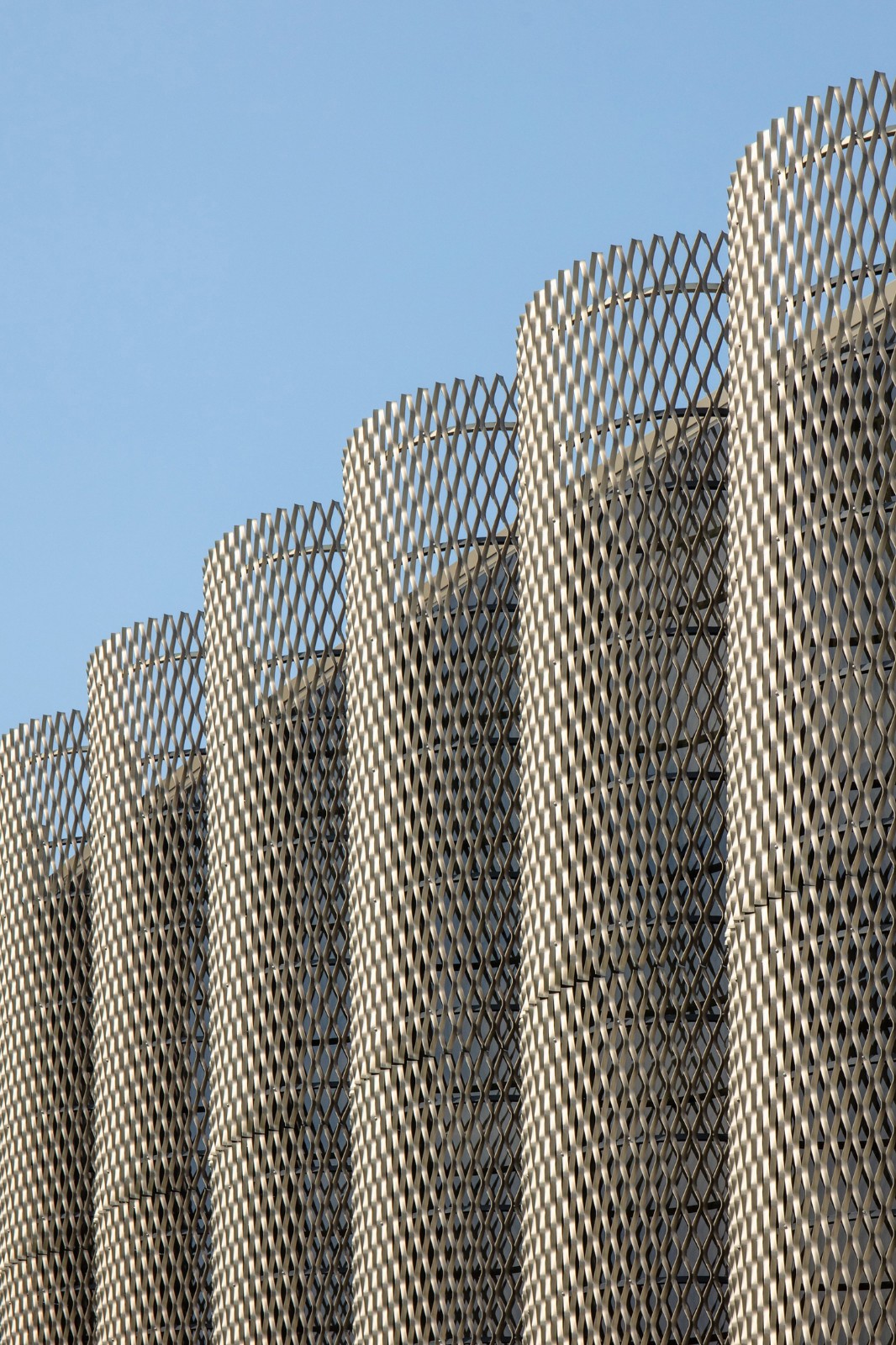 BIM建筑|芝加哥公园区总部和体育馆 / John Ronan Architects